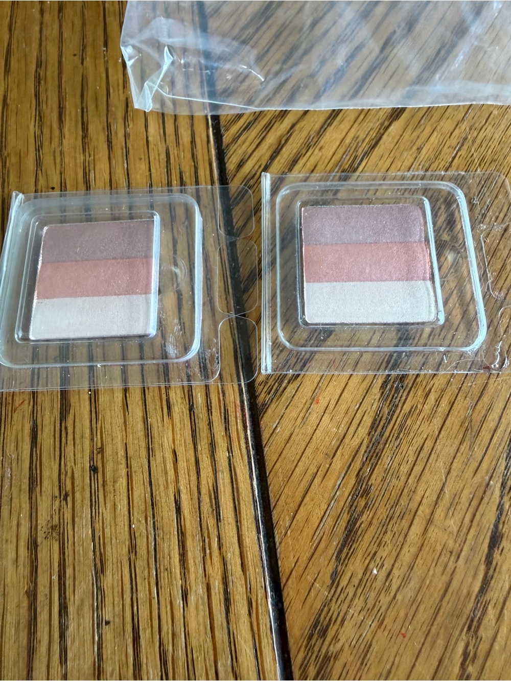 Clinique Shimmer Trio Compact - Rose, Pink, Champagne